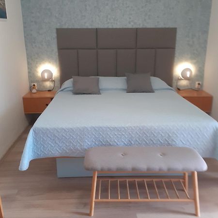 Guesthouse Apartment Bozica Bol Bagian luar foto